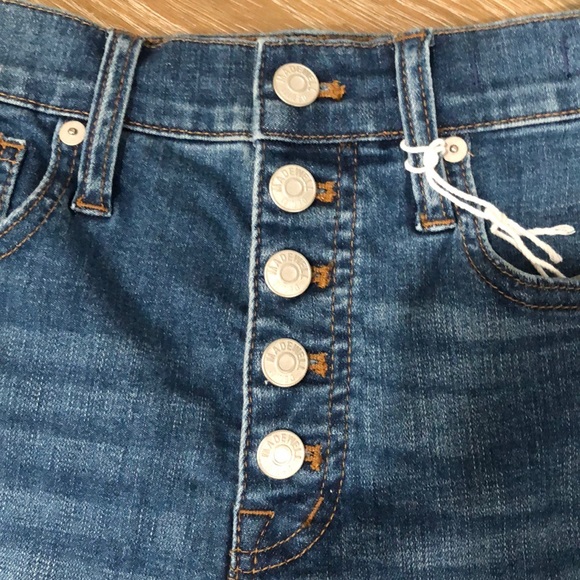 Madewell High Rise Shorts - Picture 5 of 6